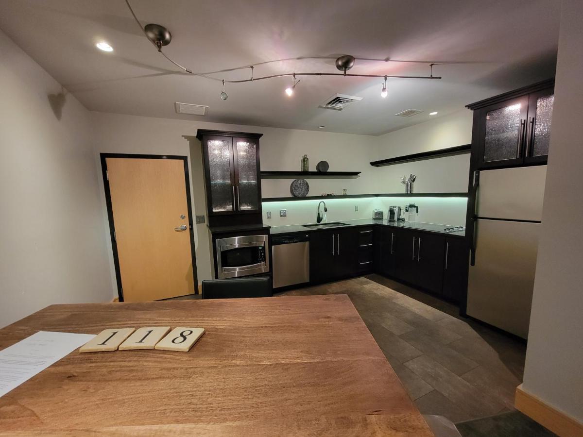Suites At 118 Bloomington Extérieur photo