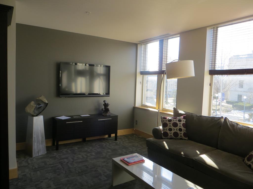Suites At 118 Bloomington Chambre photo